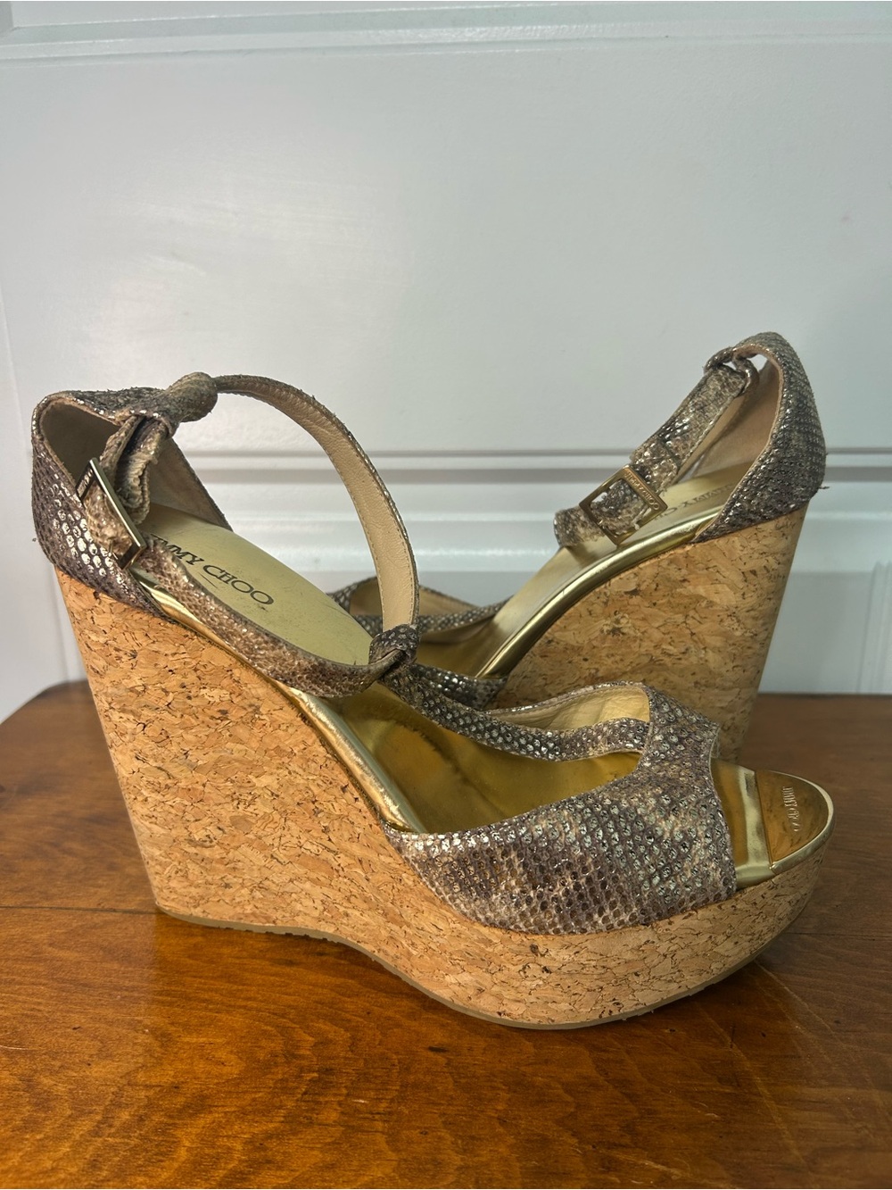 Jimmy Choo Pela Metallic Snakeskin Gold Cork T-Strap Wedge size 10